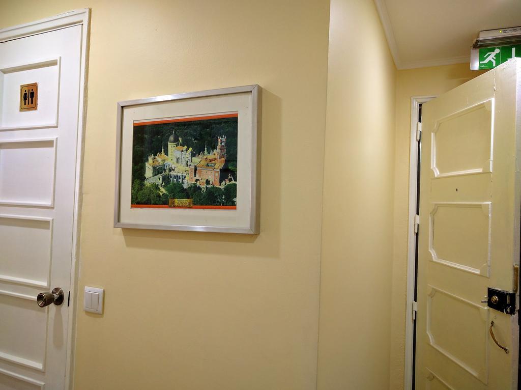 Guest house Lisbon Suite Home 2*